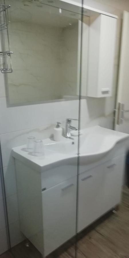 Apartment Hajduk Starigrad Paklenica Zewnętrze zdjęcie